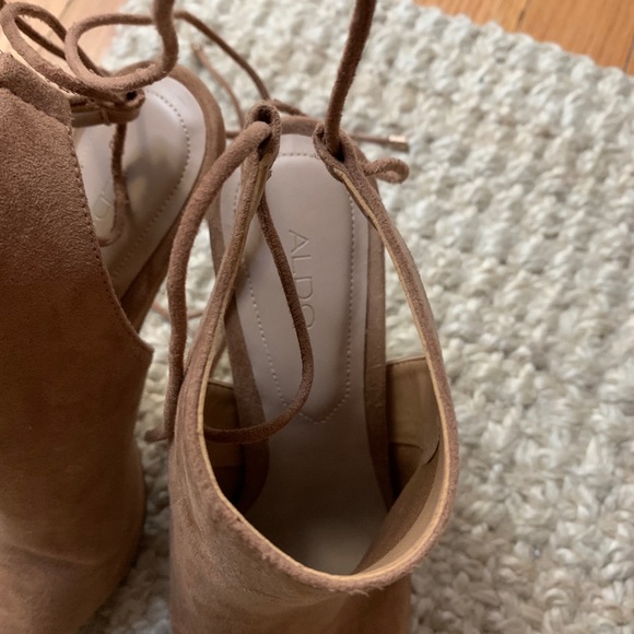 Aldo Suede Tie-up bootie heels - Picture 3 of 5